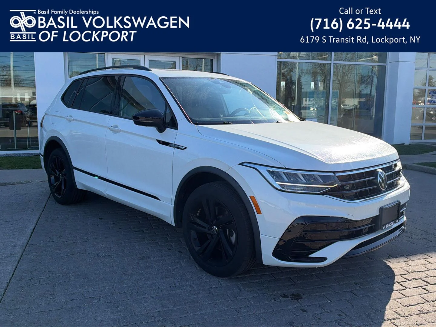 2023 Volkswagen Tiguan SE R-LINE BLACK