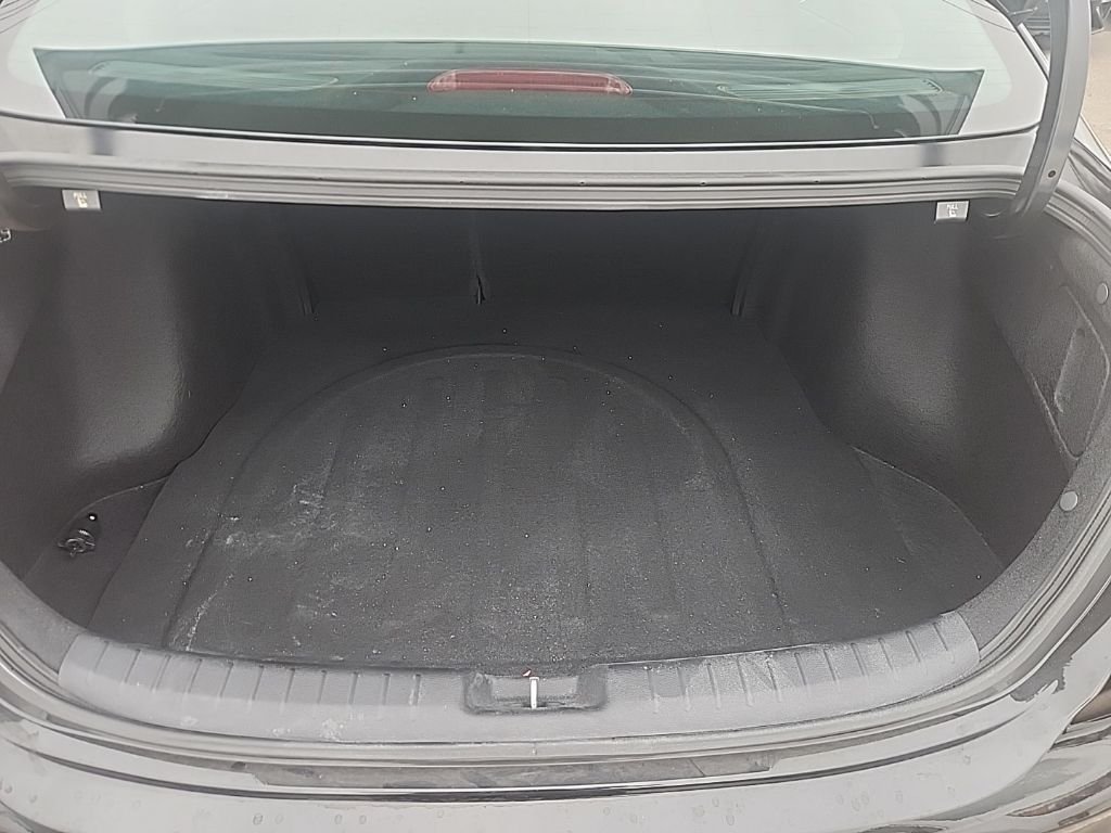 Used 2024 Black Kia LXS image 18