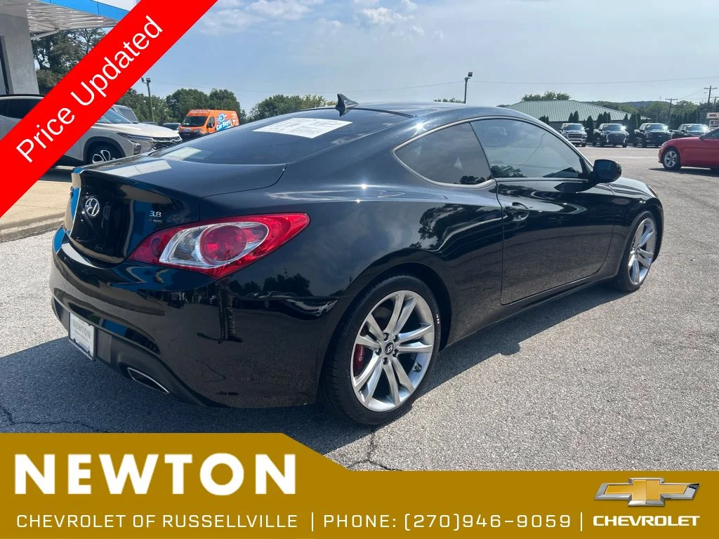 Used 2012 Black Hyundai 3.8 R-Spec image 30
