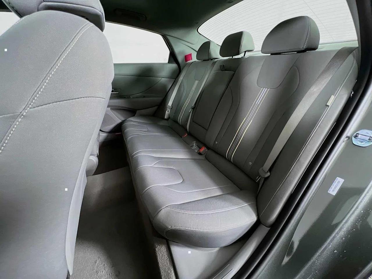 New 2026 Amazon Gray Hyundai SEL Sport image 14