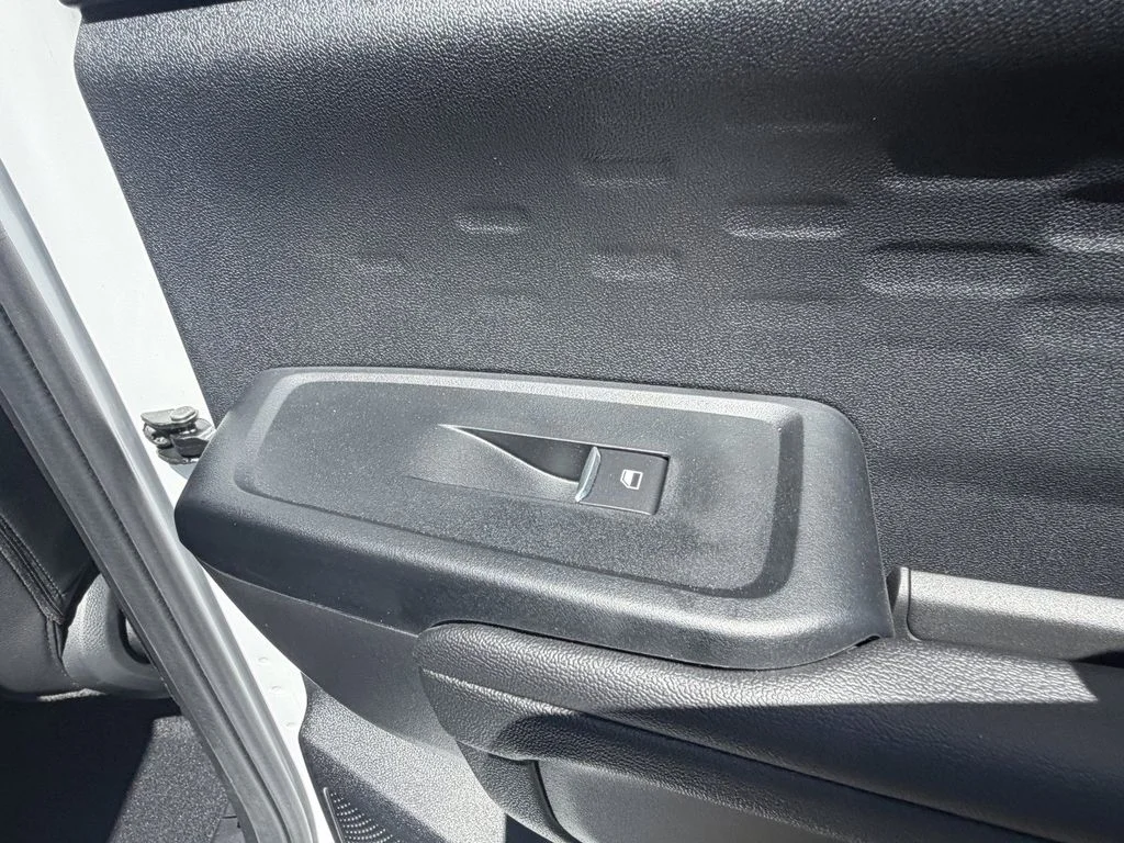 New 2025 Oxford White Ford XL image 17