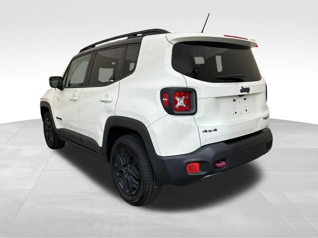 Used 2017 White Jeep Trailhawk image 3