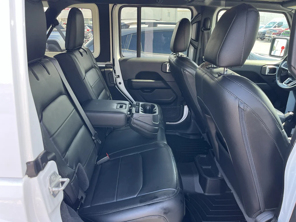 Used 2021 Bright White Clearcoat Jeep Unlimited Sahara Altitude image 22