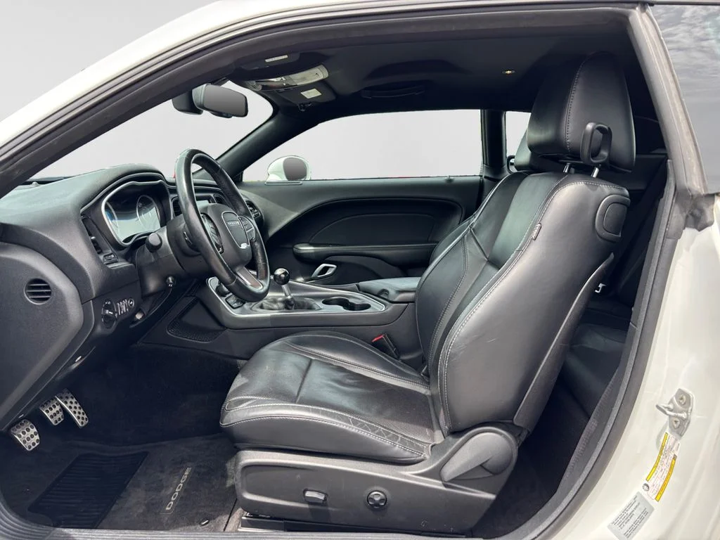 Used 2015 White Dodge R/T image 10