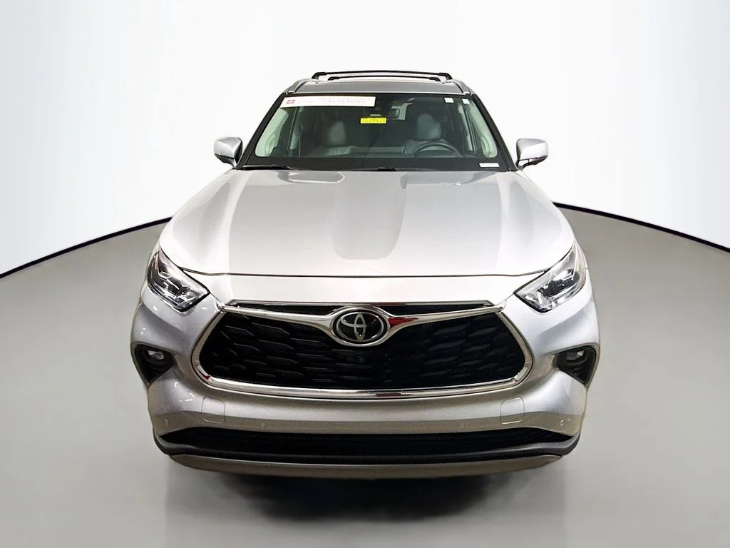 Certified Used 2025 Celestial Silver Metallic Toyota Platinum image 2