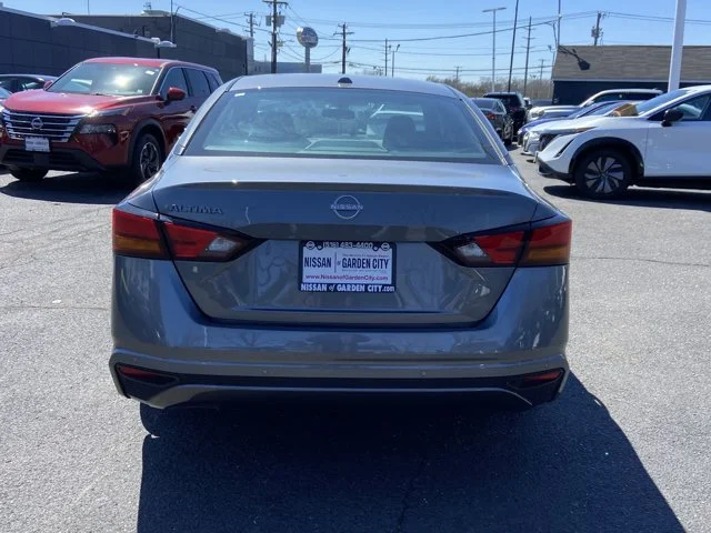 2025 Nissan Altima SV - Photo 7