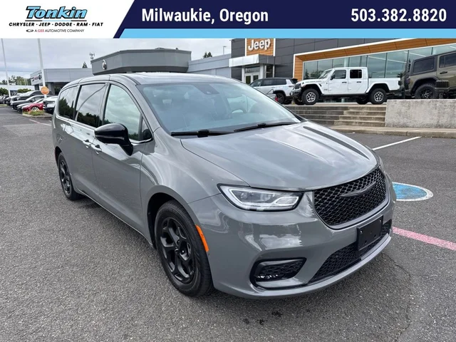 2023 Chrysler Pacifica Hybrid Limited