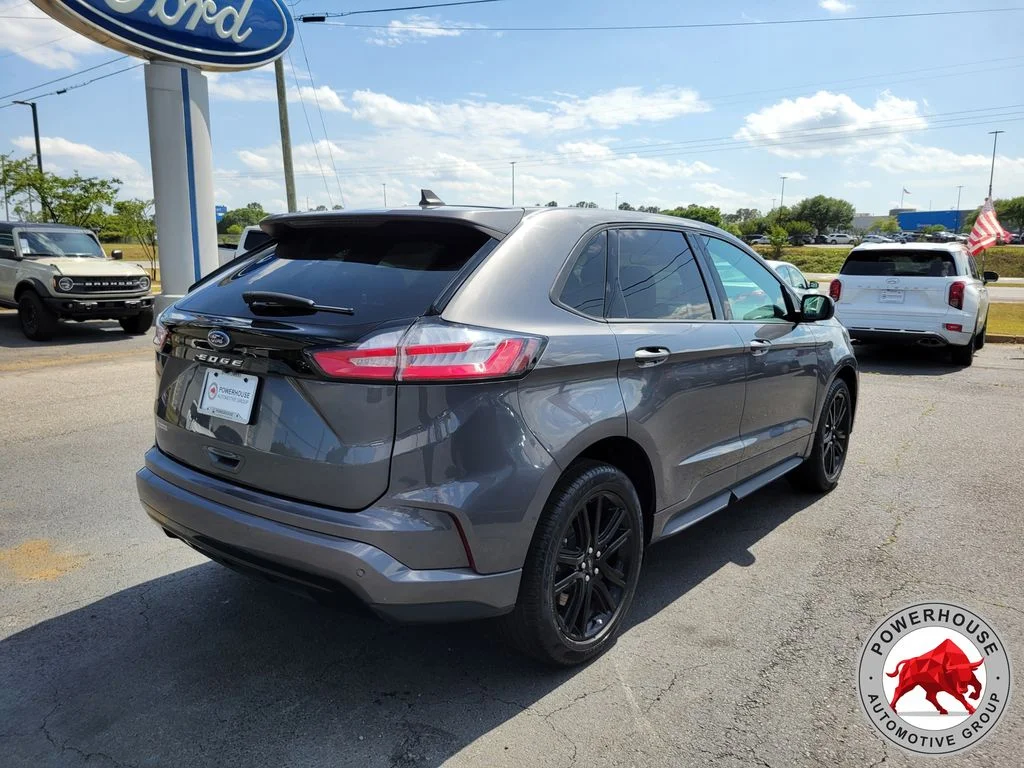 Used 2023 Gray Ford ST Line image 5