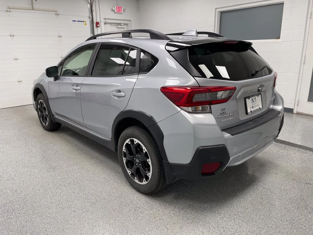 Used 2023 Ice Silver Metallic Subaru Premium image 8