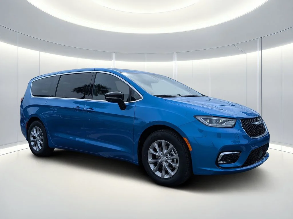 New 2026 Hydro Blue Pearl-Coat Exterior Paint Chrysler Limited image 2