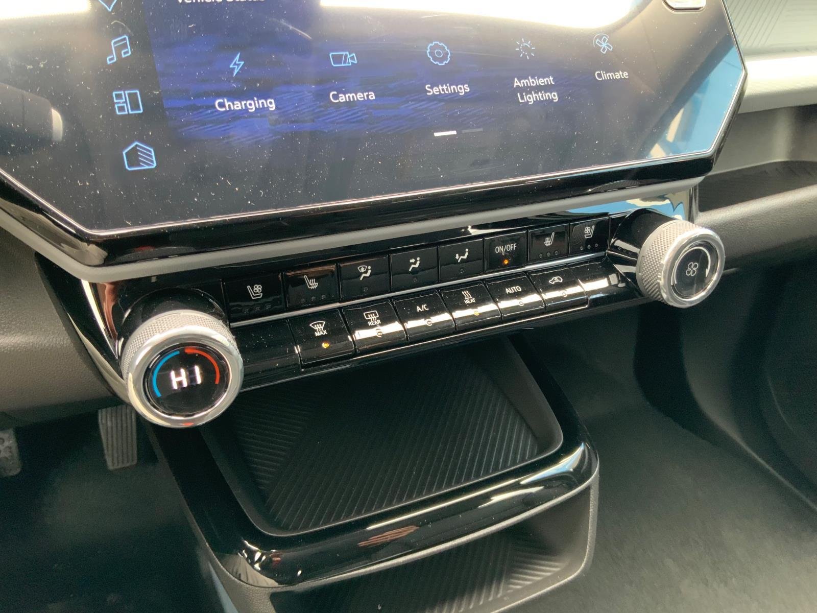 2027 Chevrolet Bolt RS - Photo 23