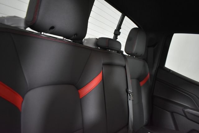 2023 Chevrolet Colorado Z71 - Photo 13