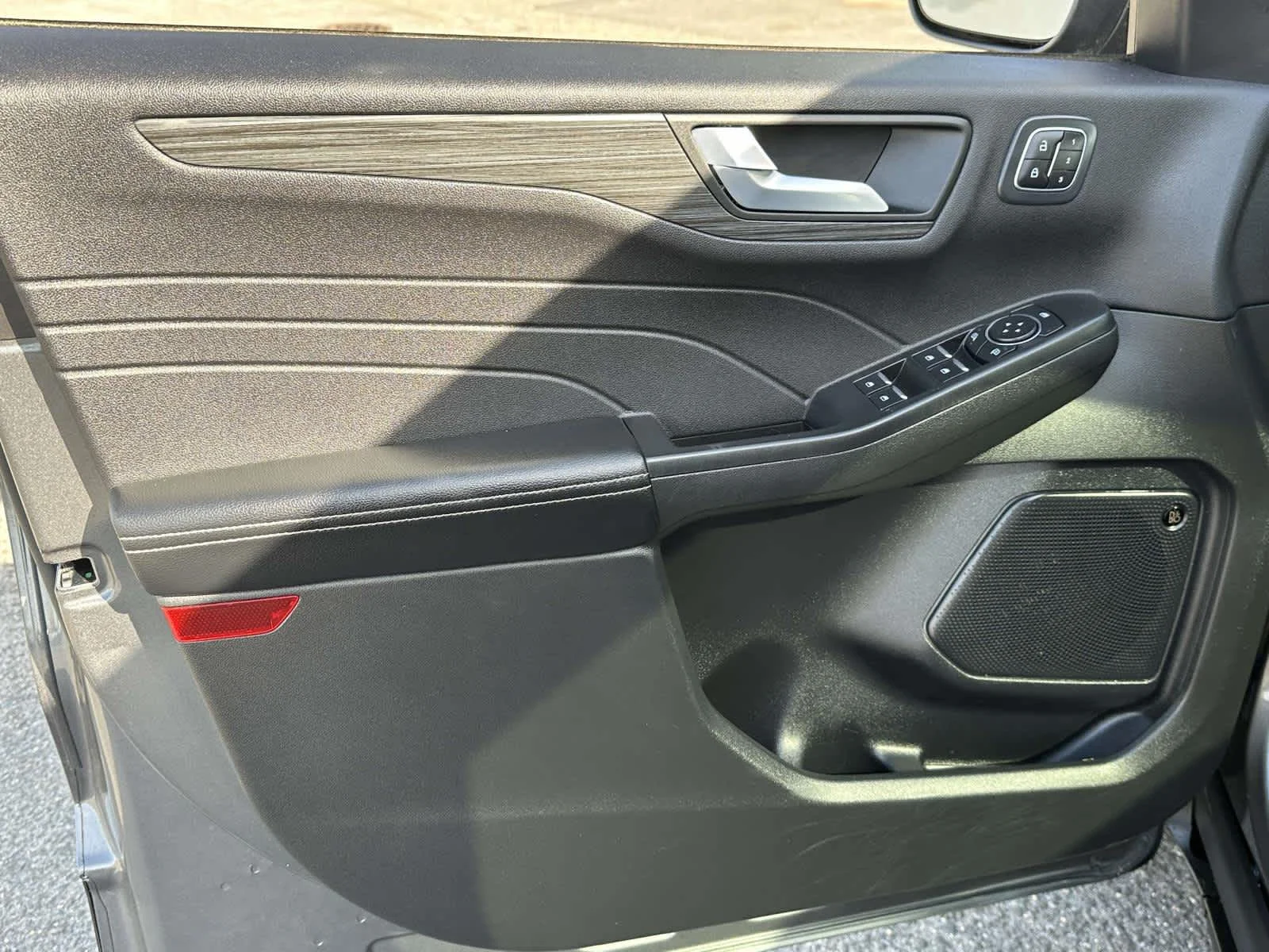 Used 2023 Carbonized Gray Metallic Ford Platinum image 23