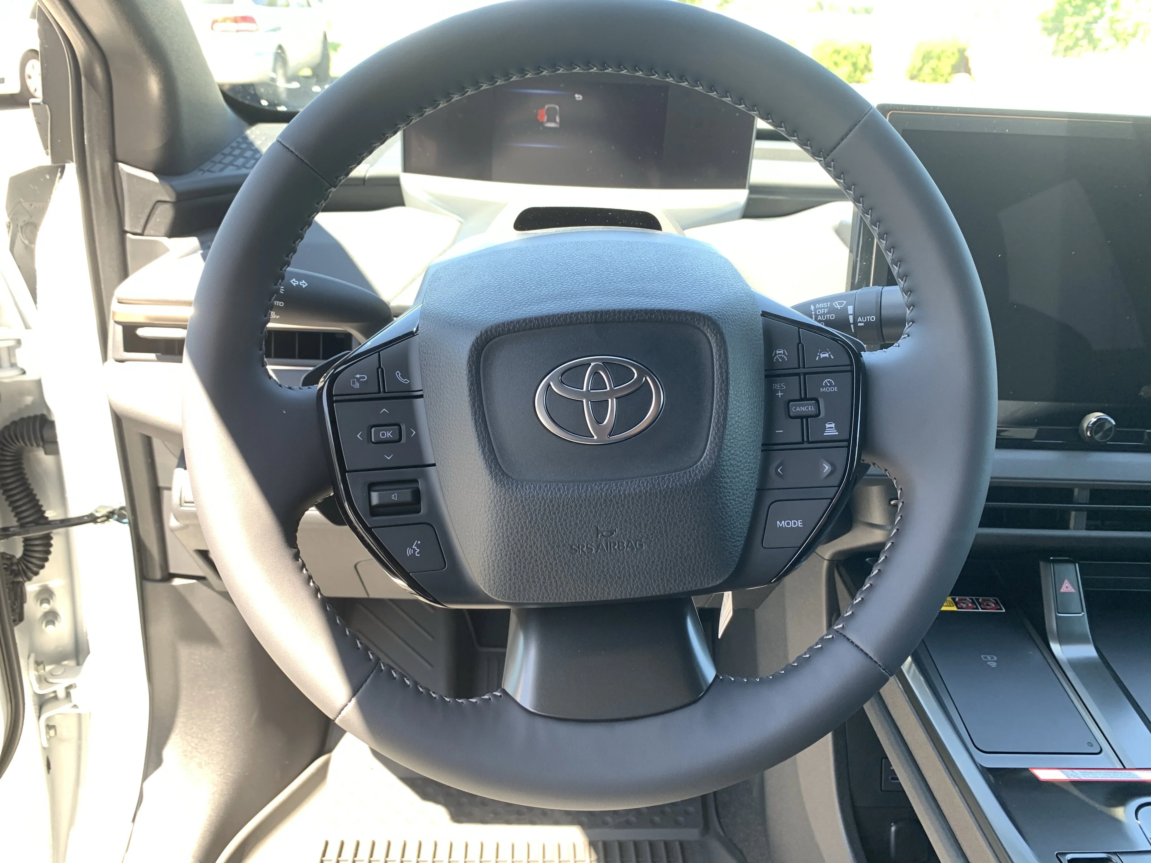 New 2026 Wind Chill Pearl Toyota XLE image 14