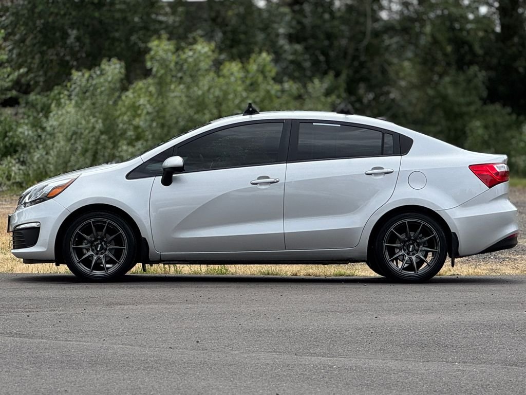 Used 2016 Bright Silver Metallic Kia LX image 3