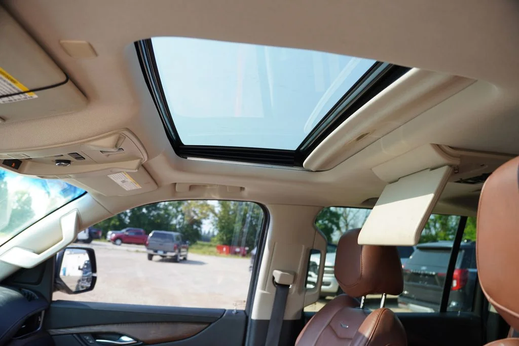 Used 2018 White Cadillac Premium image 7