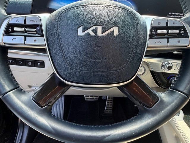 Used 2025 Black Kia SX image 21
