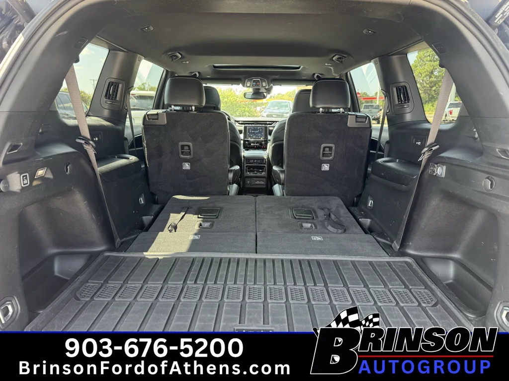 Certified Used 2023 Metallic Jeep Altitude image 11