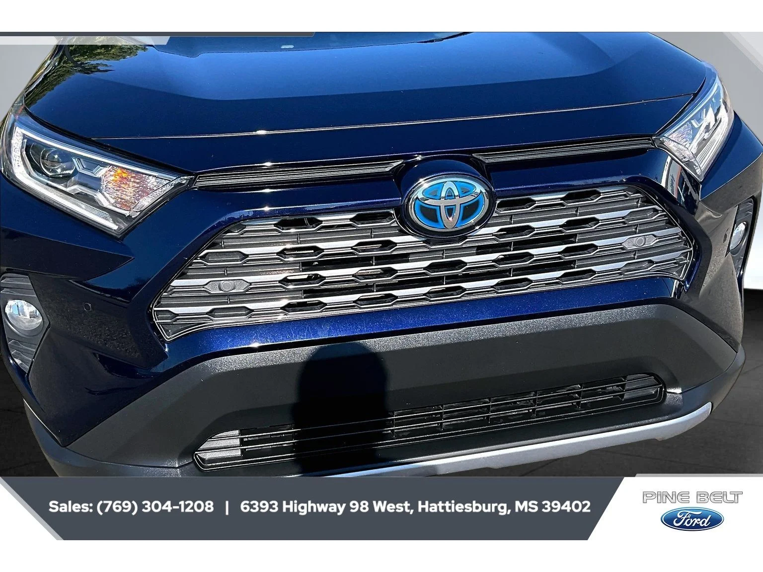 Used 2020 Blue Print Toyota Hybrid Limited image 22