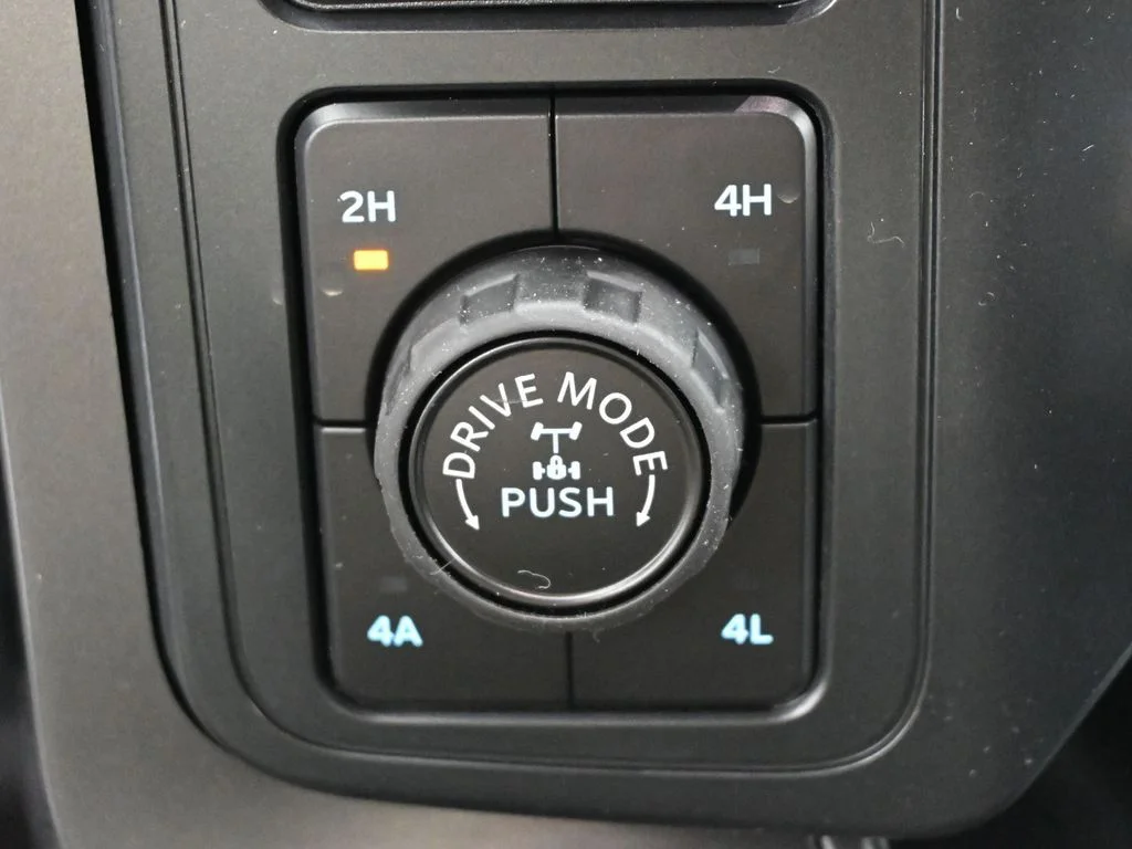 New 2026 Avalanche Ford Lariat image 18