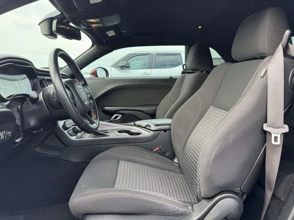 Used 2019 Red Dodge SXT image 13