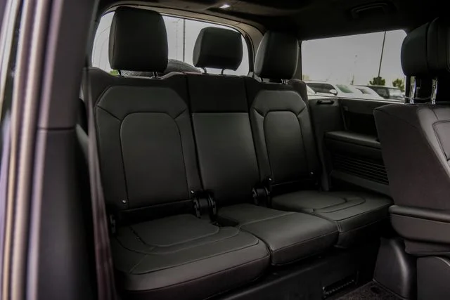 2025 Land Rover Defender V8 - Photo 50