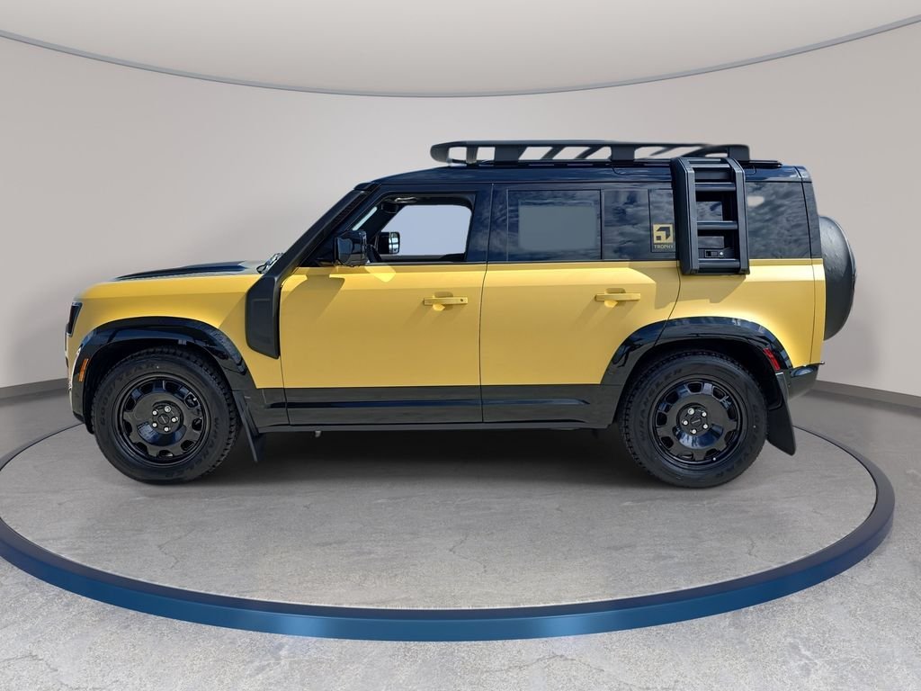 New 2026 Deep Sandglow Yellow Land Rover Trophy Edition Deep Sandglow image 8