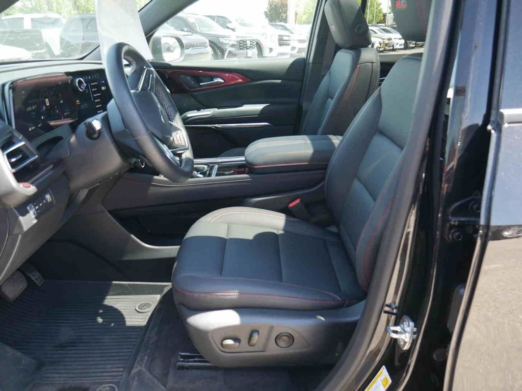Used 2026  Chevrolet Z71 image 26