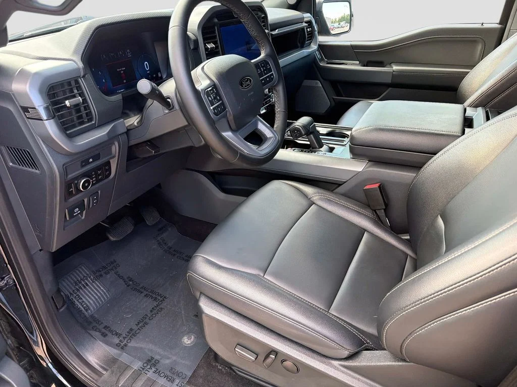 Used 2025 Black Ford XLT image 22