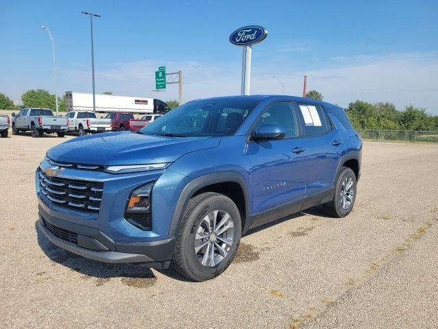 Used 2026 Lakeshore Blue Chevrolet LT image 18