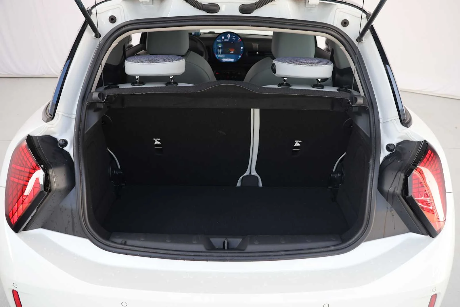 Used 2025 Nanuq White Metallic MINI Cooper image 21