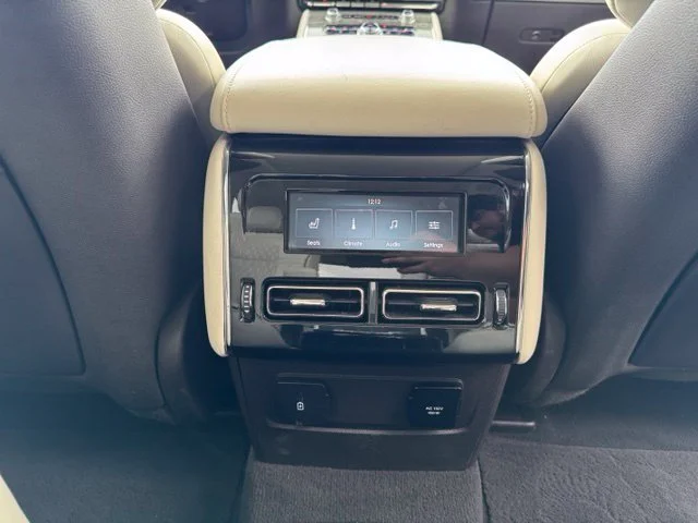 Used 2020 White Lincoln Black Label Grand Touring image 16