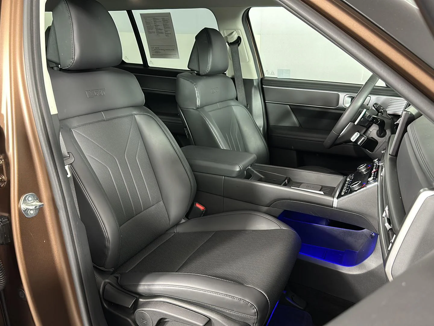 Used 2024 Earthy Brass Matte Hyundai XRT image 2