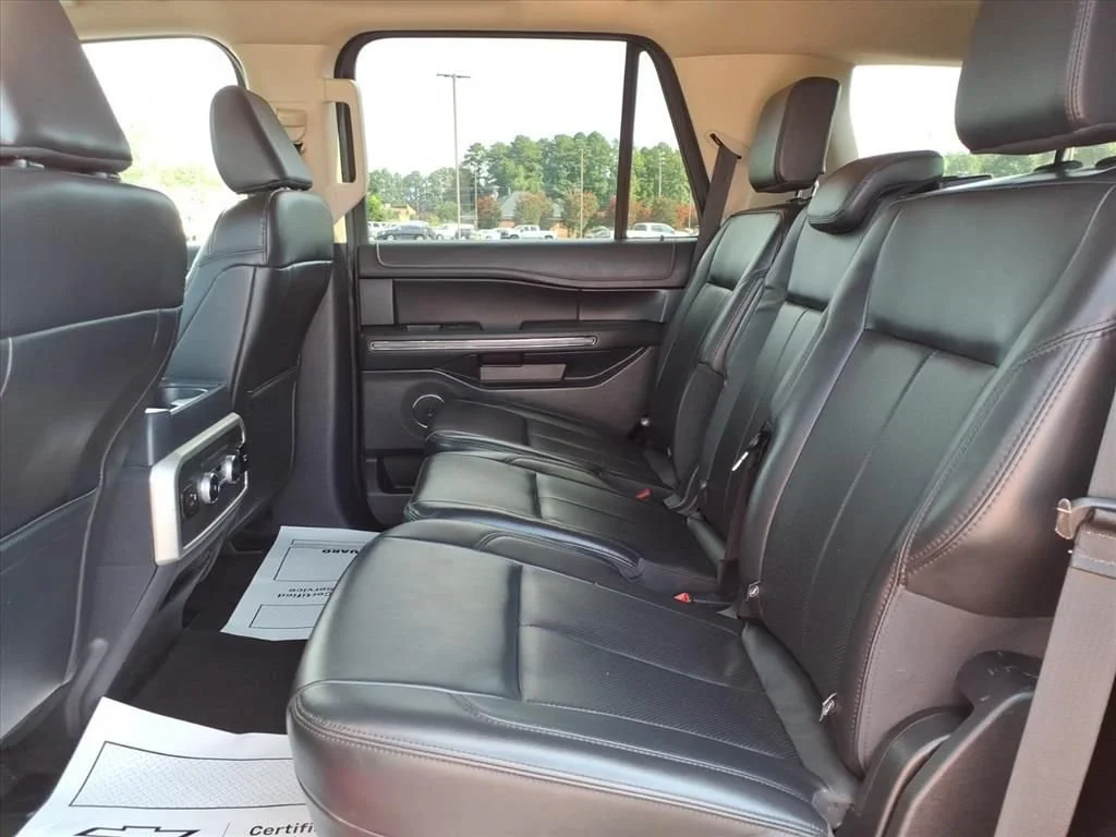 Used 2022 Red Ford XLT image 24