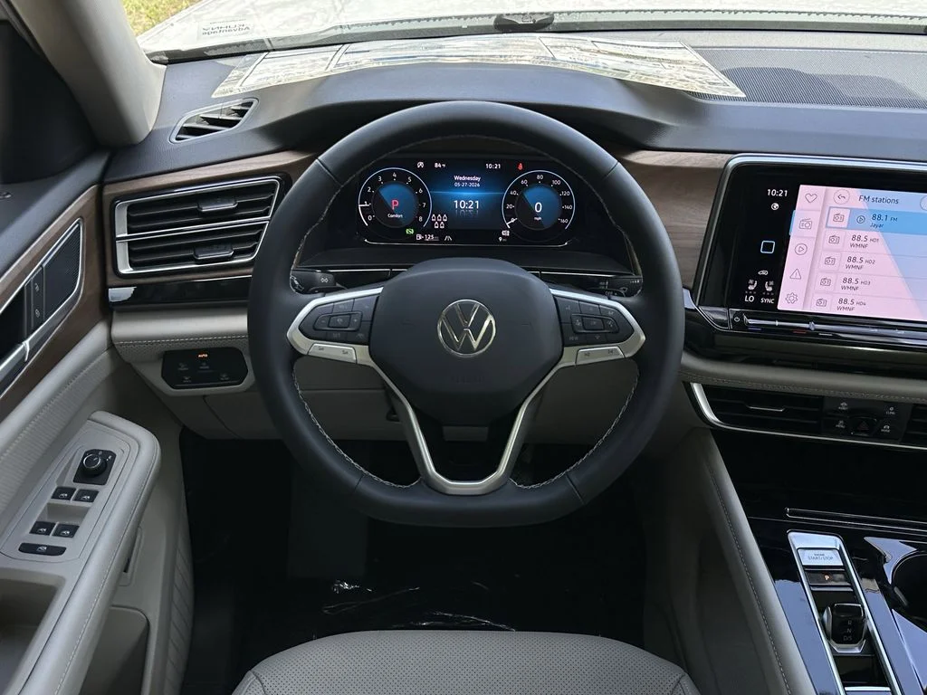 New 2026 White/off-white Volkswagen 2.0T SE w/Technology image 10