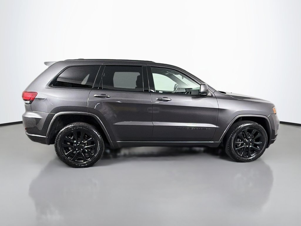 Used 2021 Gray Jeep Laredo X image 8