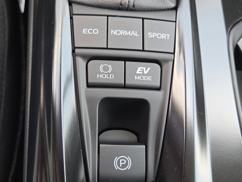 New 2026 Midnight Black Metallic Toyota LE image 9