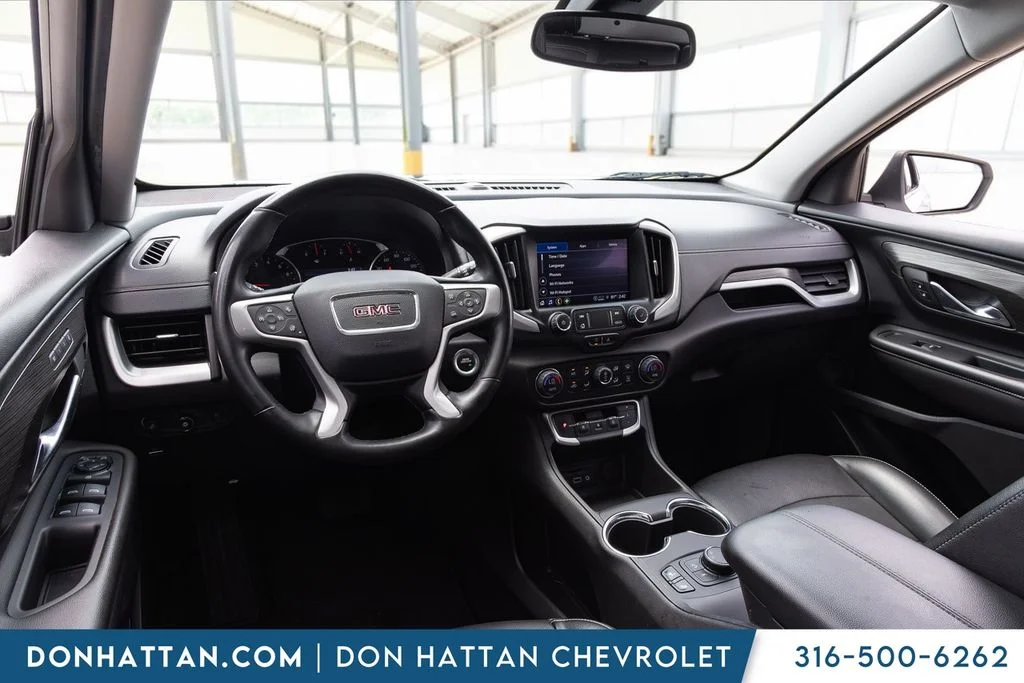 Used 2023 White GMC SLT image 15