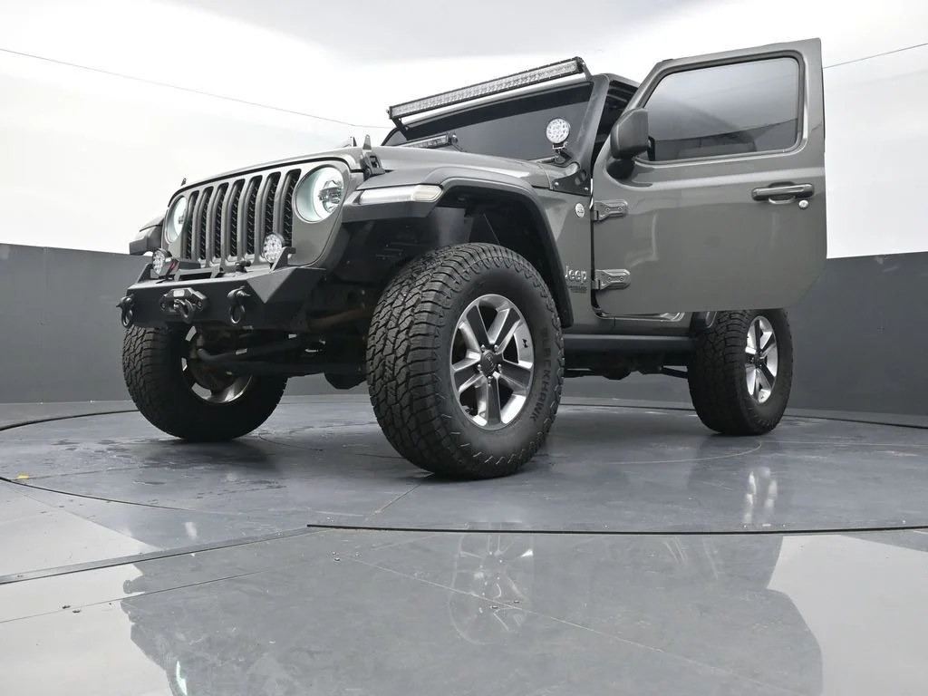 Used 2020 Gray Jeep Sport image 31