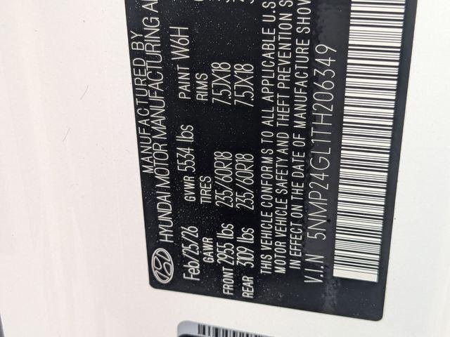 New 2026 White Hyundai SEL FWD image 21