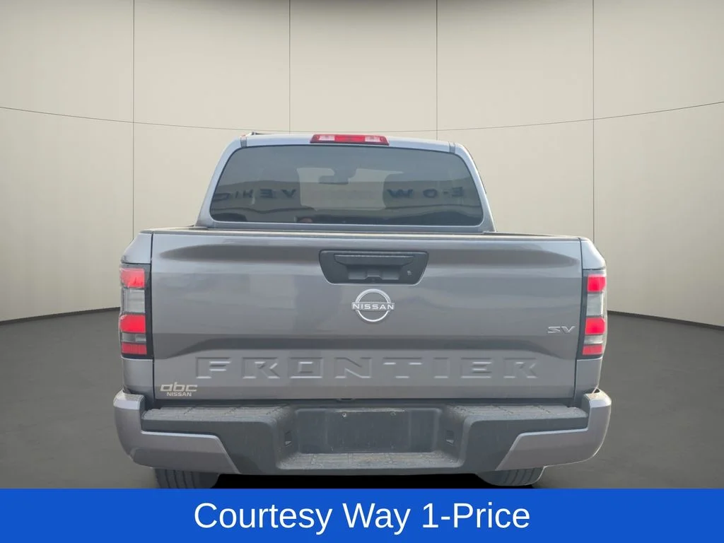 Used 2024 Gray Nissan SV image 8