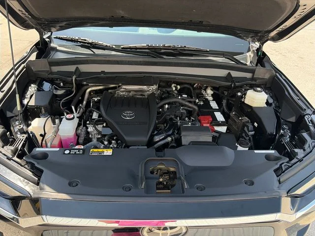 Used 2025 Black Toyota XLE image 21