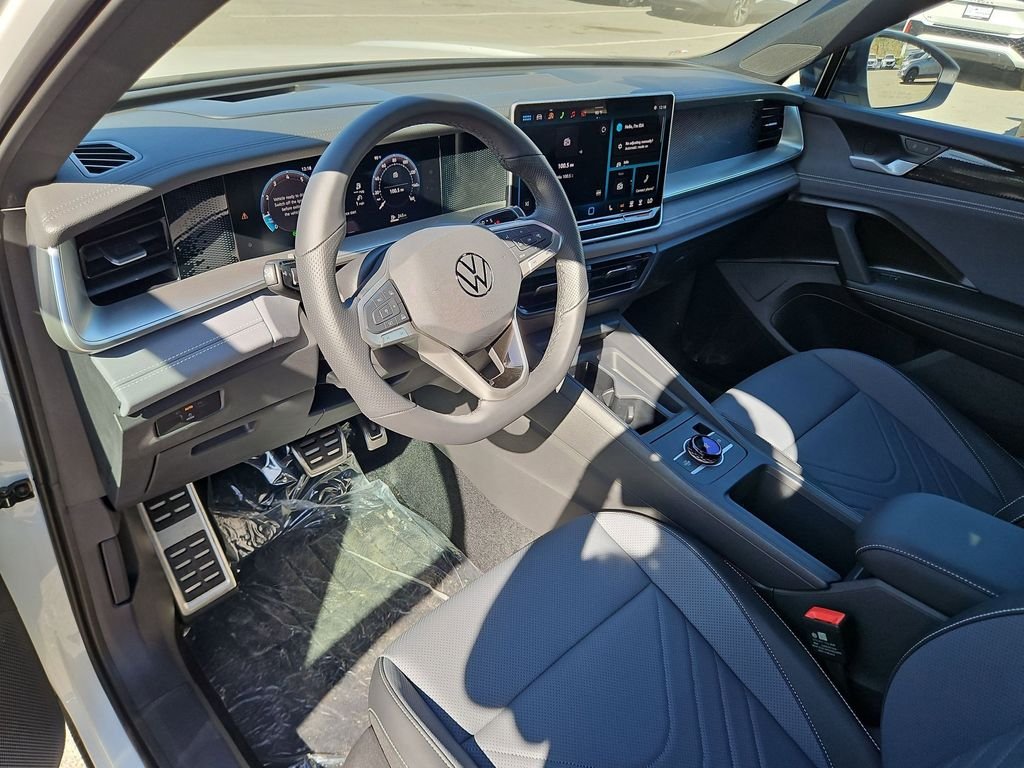 New 2026 White/off-white Volkswagen 2.0T SE R-Line Black image 9
