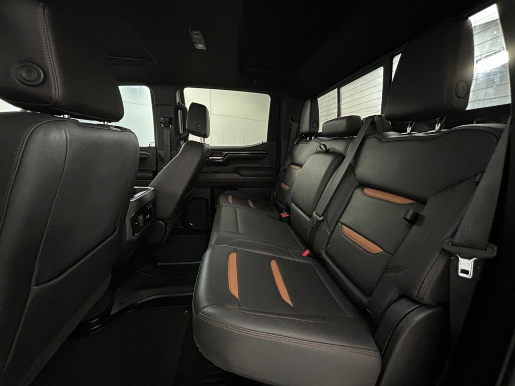 Used 2023 White GMC AT4 image 19