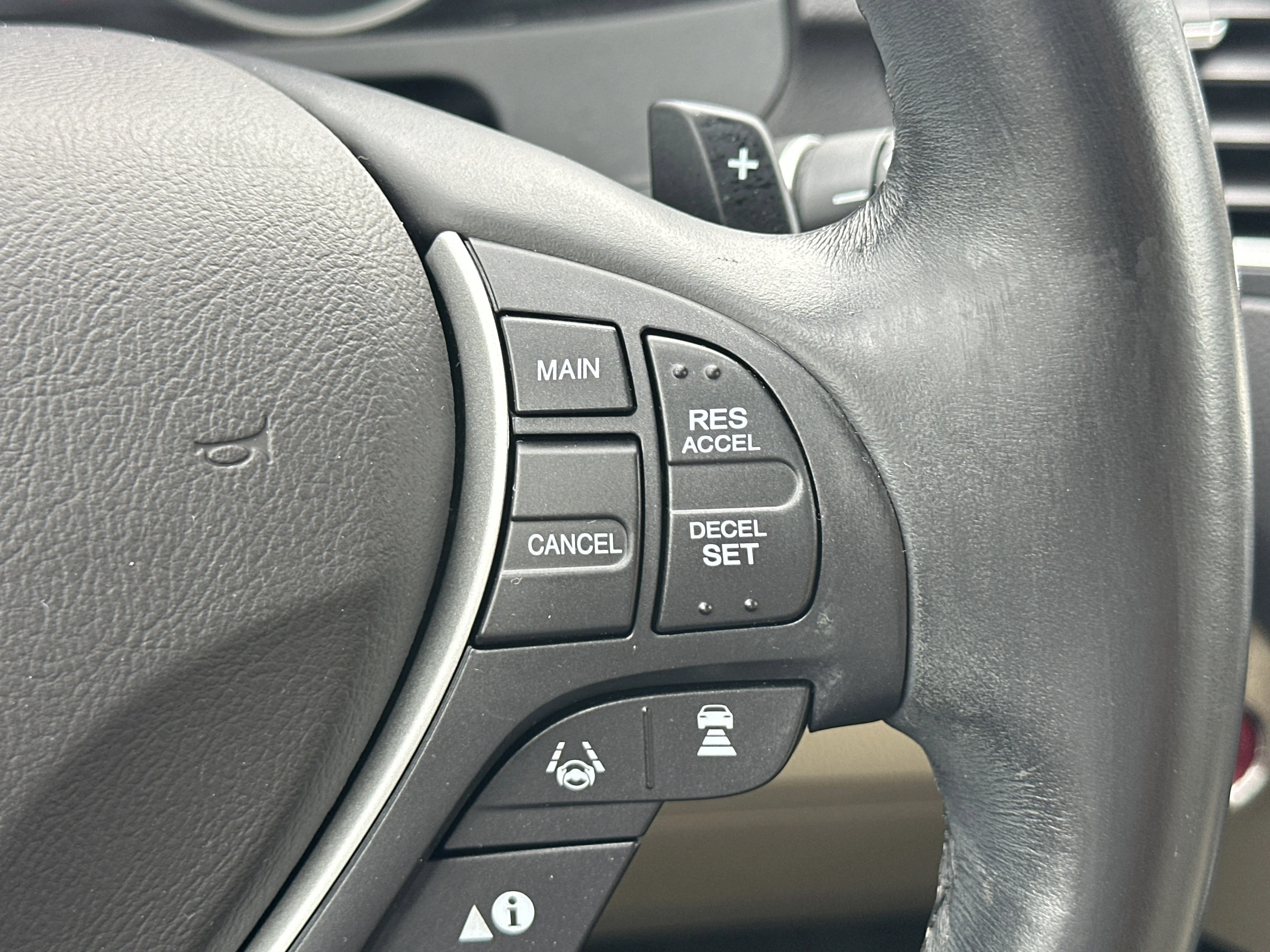 Used 2017 White Diamond Pearl Acura Advance Package image 28