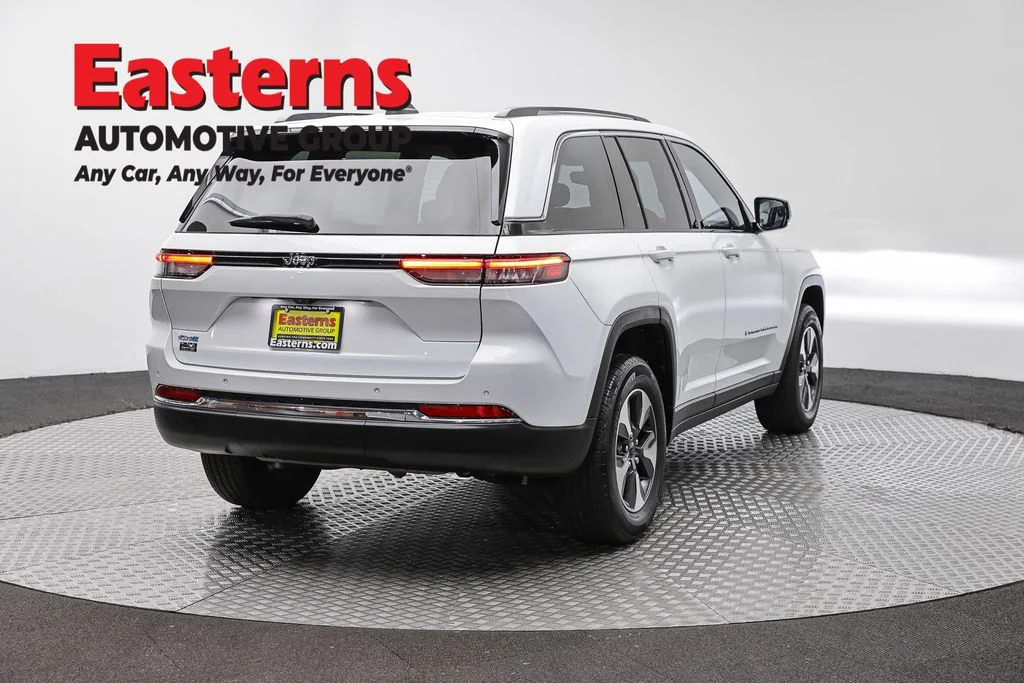 Used 2023 White Jeep 4xe image 5