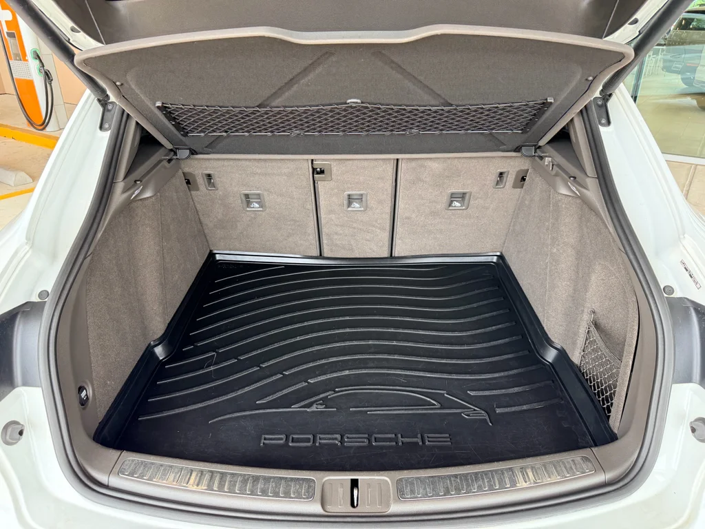 Used 2019 White Porsche S image 29