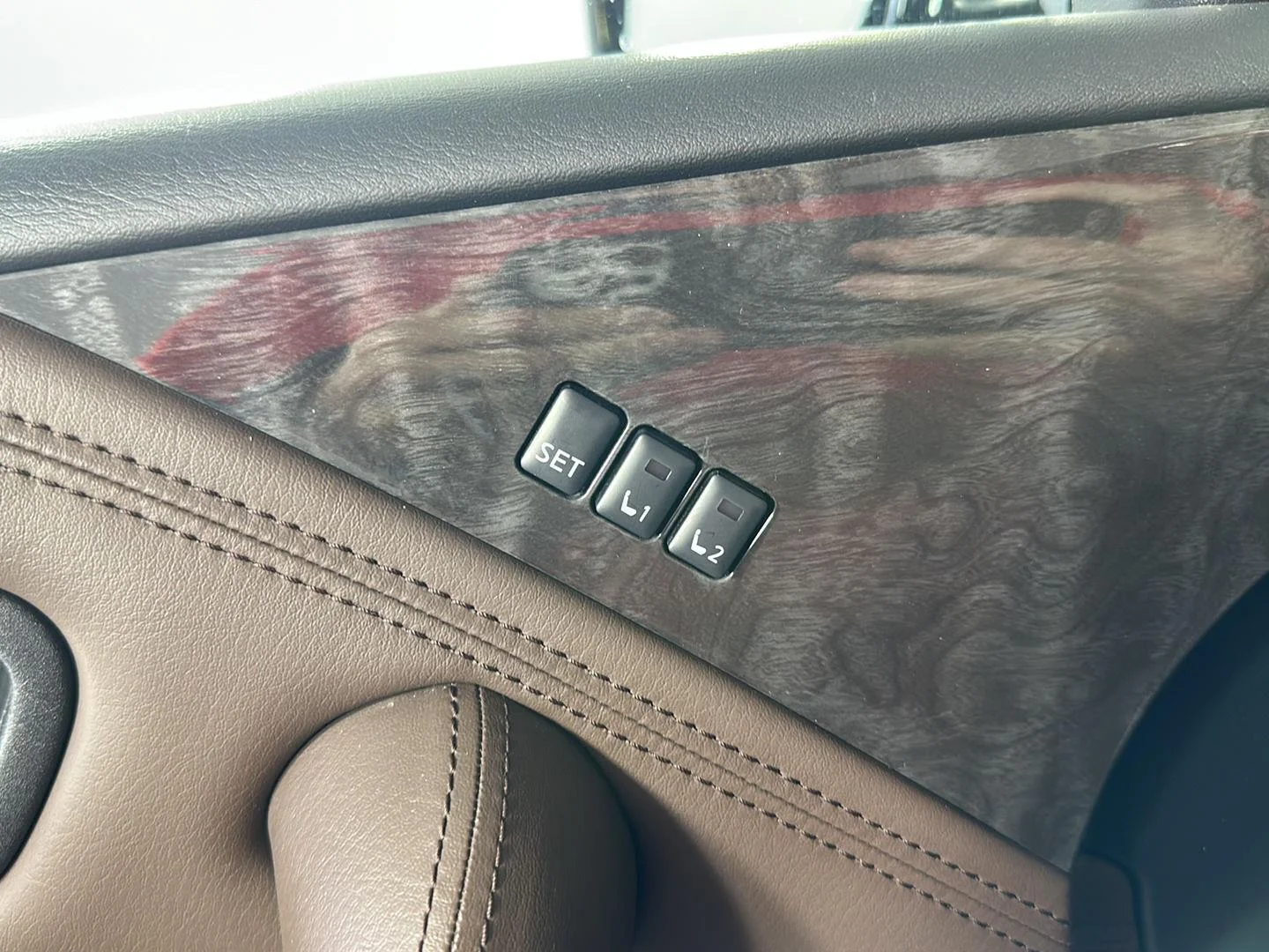 Used 2023 Coulis Red Pearl Nissan Platinum image 20