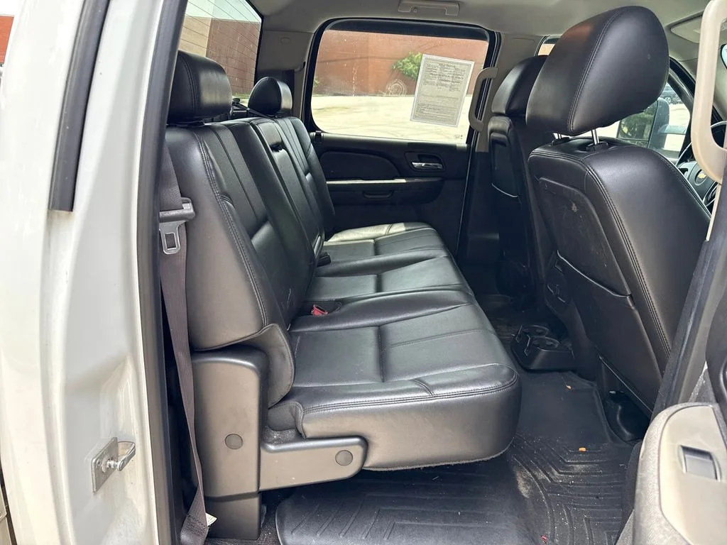 Used 2012 White Chevrolet LTZ image 25