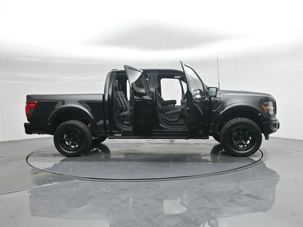 New 2025 Black Ford XLT image 37